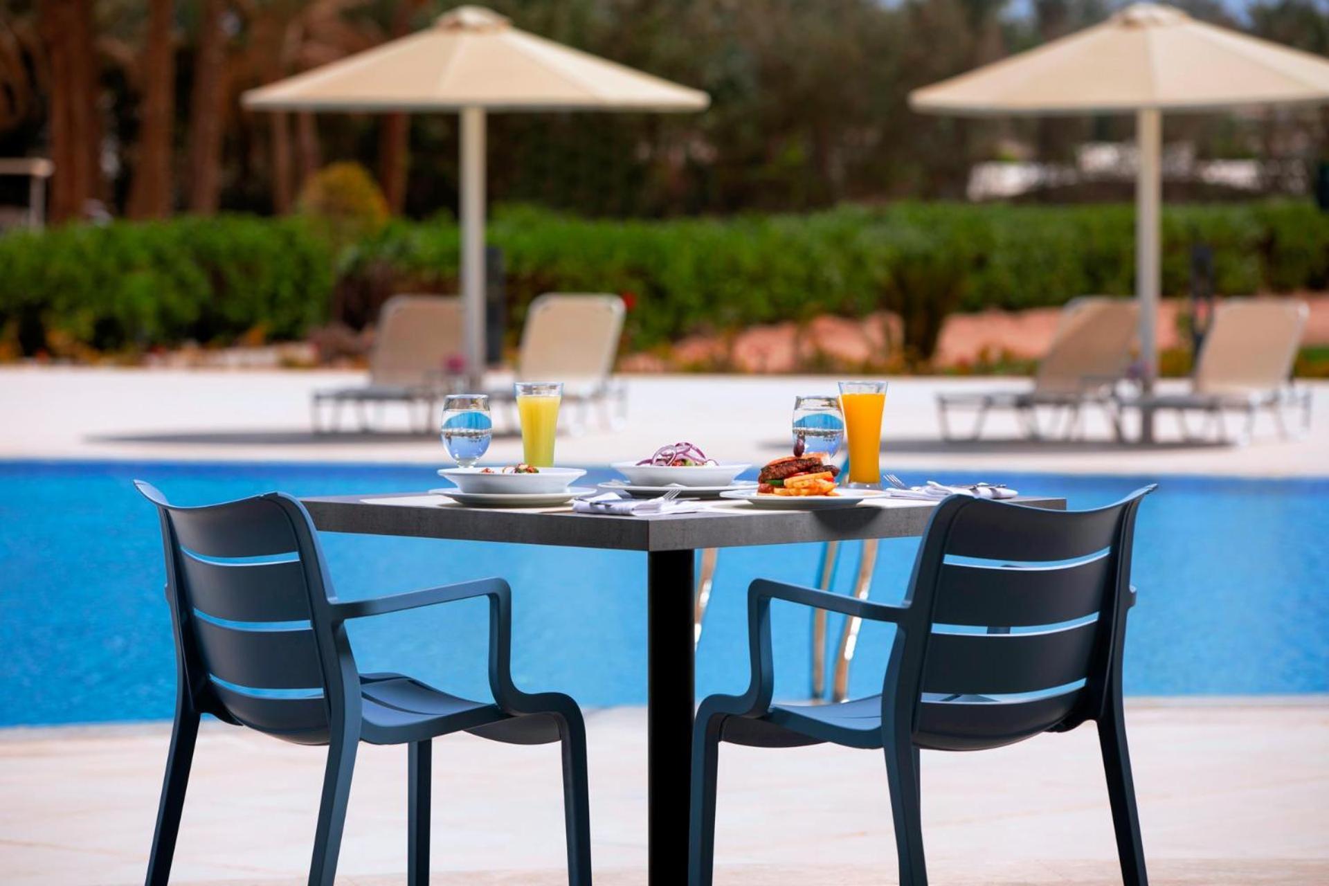 Pickalbatros Laguna Vista Aqua Park Sharm el Sheikh Esterno foto Outdoor furniture