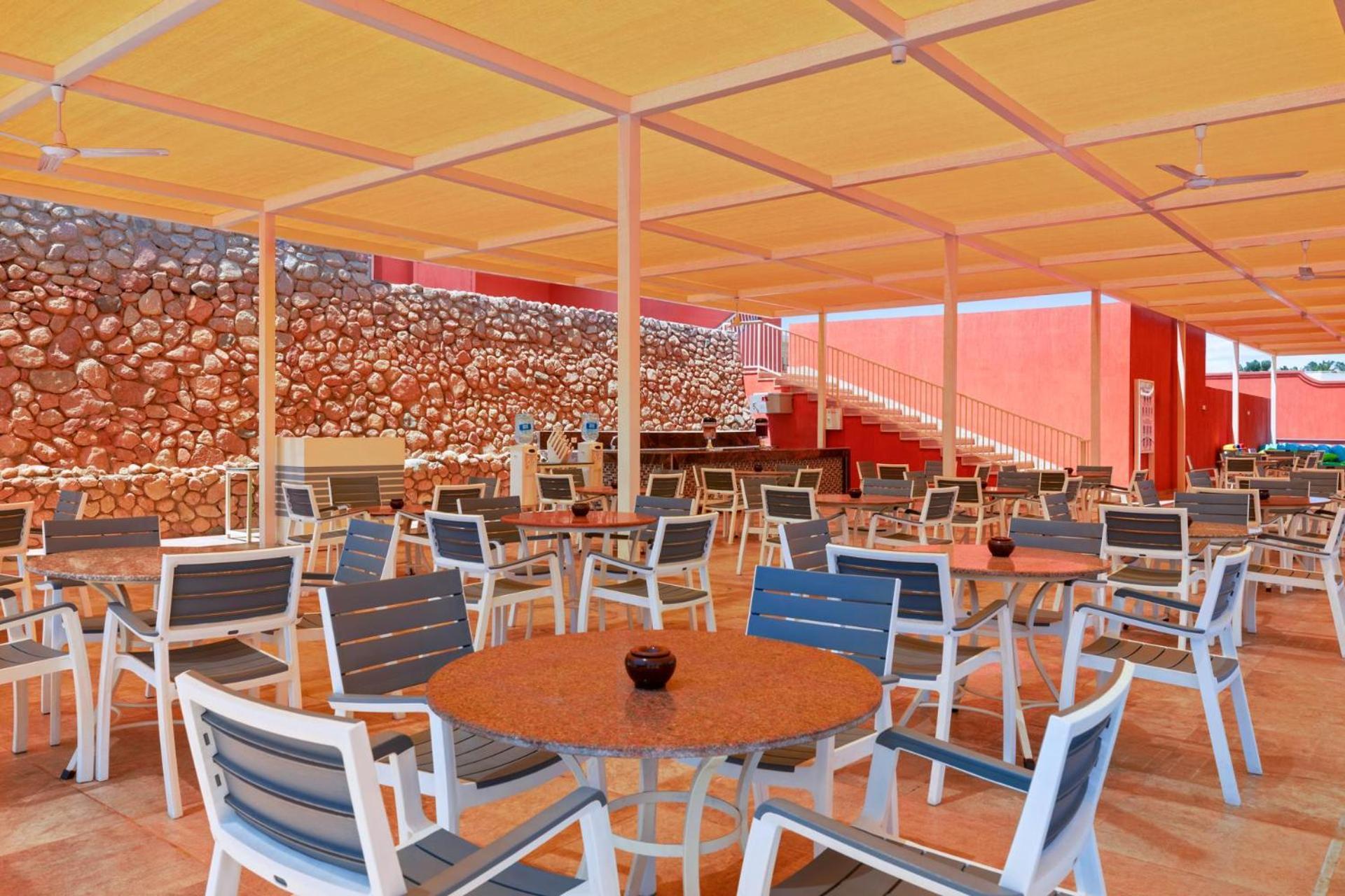 Pickalbatros Laguna Vista Aqua Park Sharm el Sheikh Esterno foto The terrace of the hotel