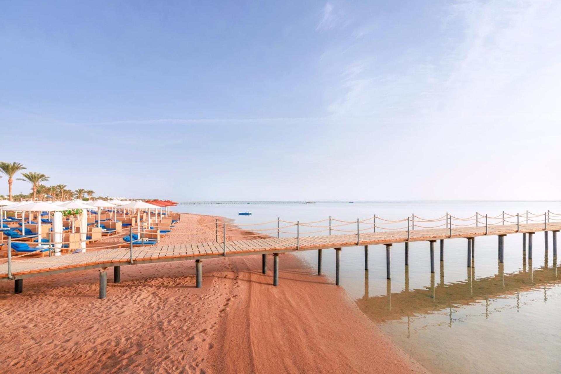 Pickalbatros Laguna Vista Aqua Park Sharm el Sheikh Esterno foto The beach at the resort